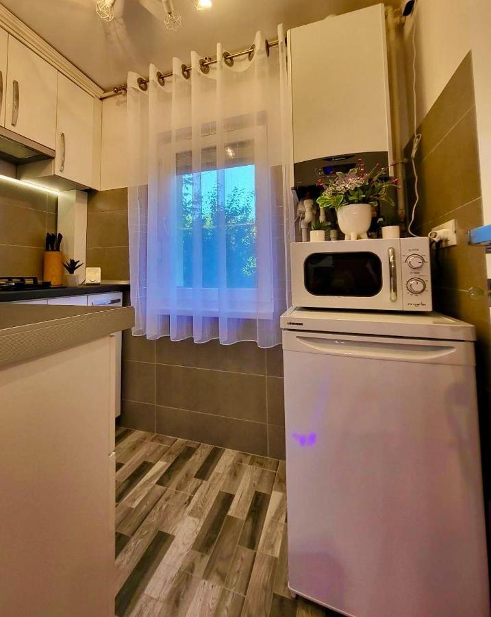 Studio DeLux Giurgiu Buitenkant foto