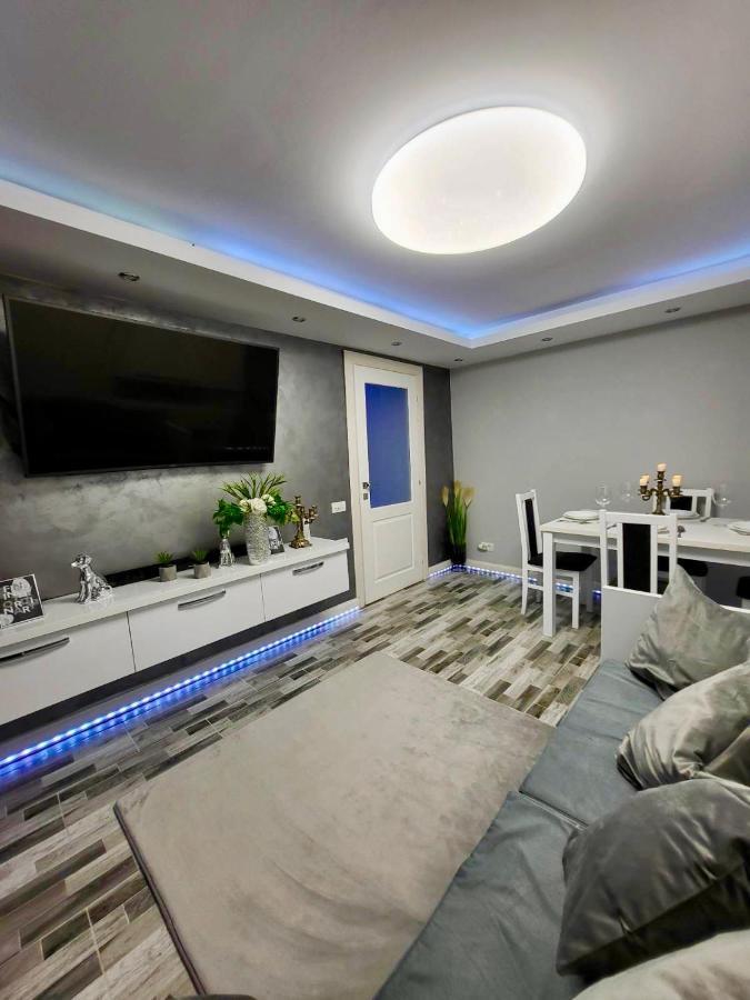 Studio DeLux Giurgiu Buitenkant foto