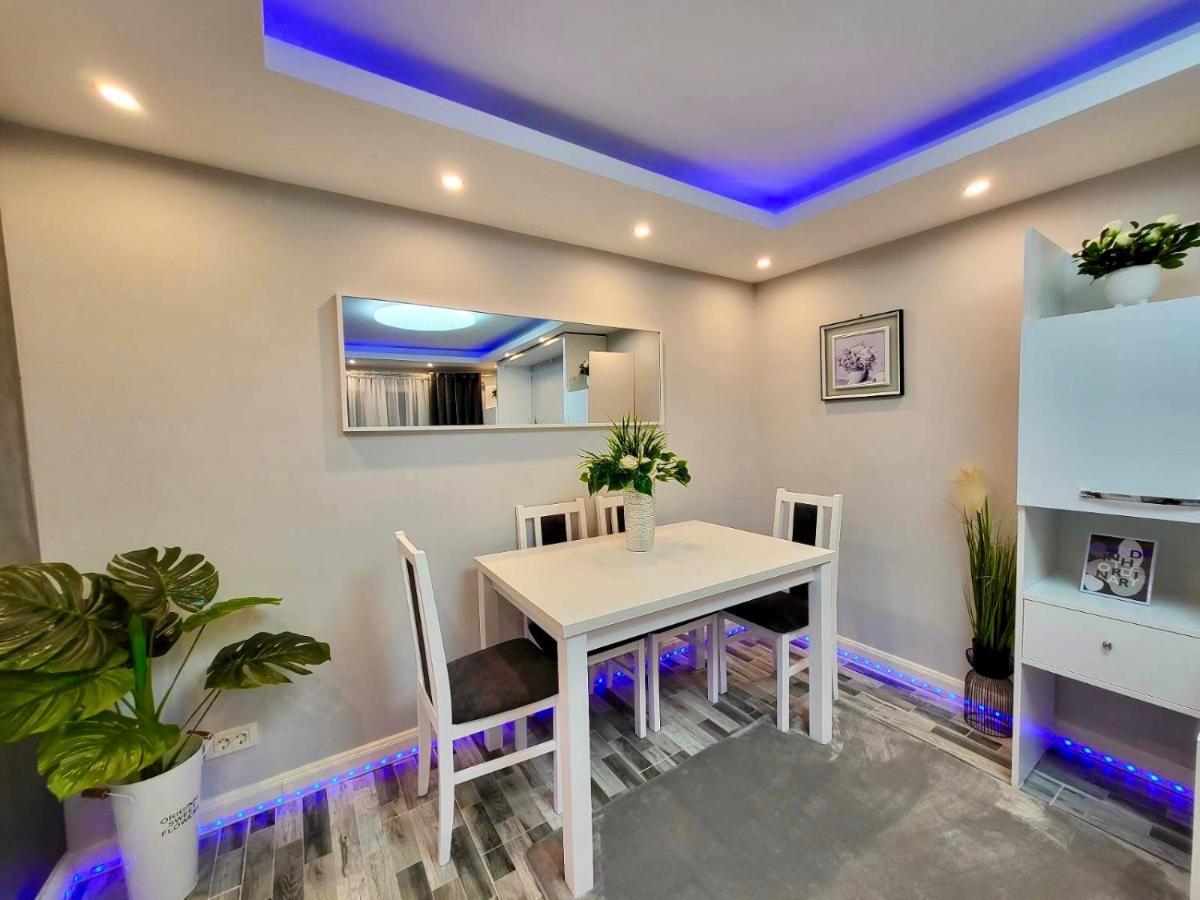 Studio DeLux Giurgiu Buitenkant foto